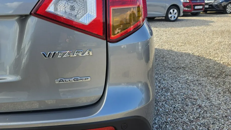 SUZUKI Vitara -