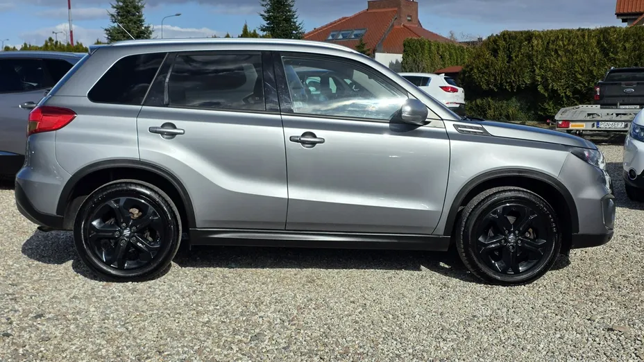 SUZUKI Vitara -