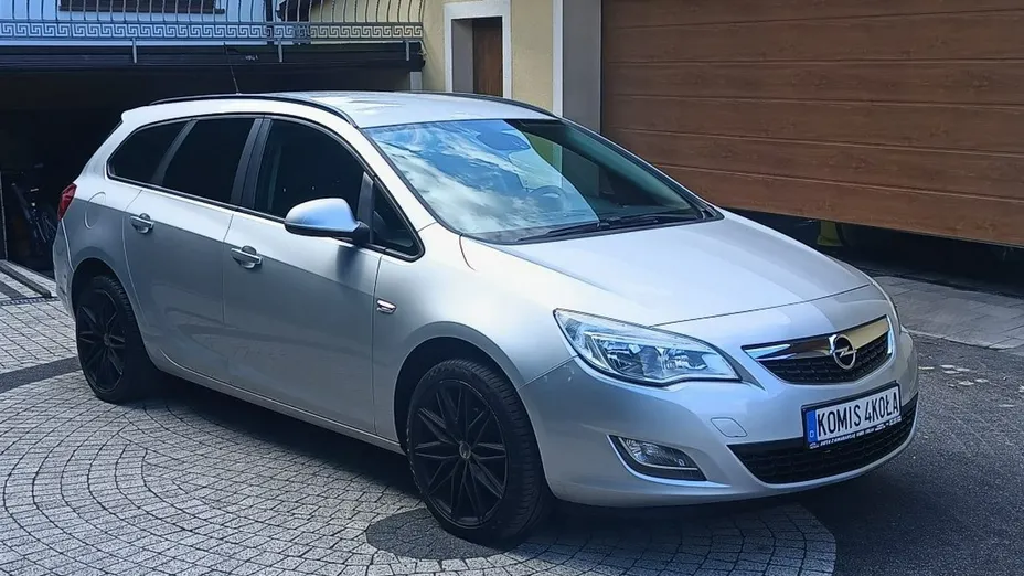 OPEL Astra -