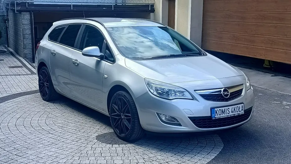 OPEL Astra -