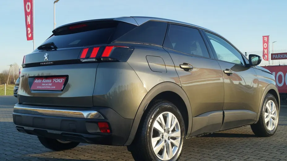 PEUGEOT 3008 -