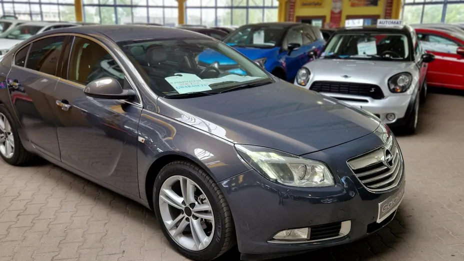 OPEL Insignia -