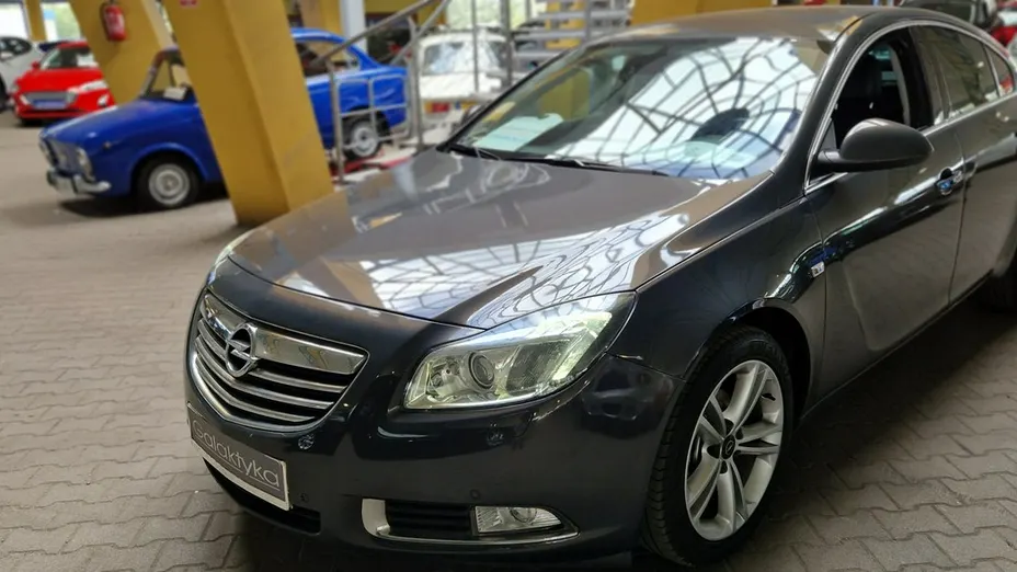 OPEL Insignia -