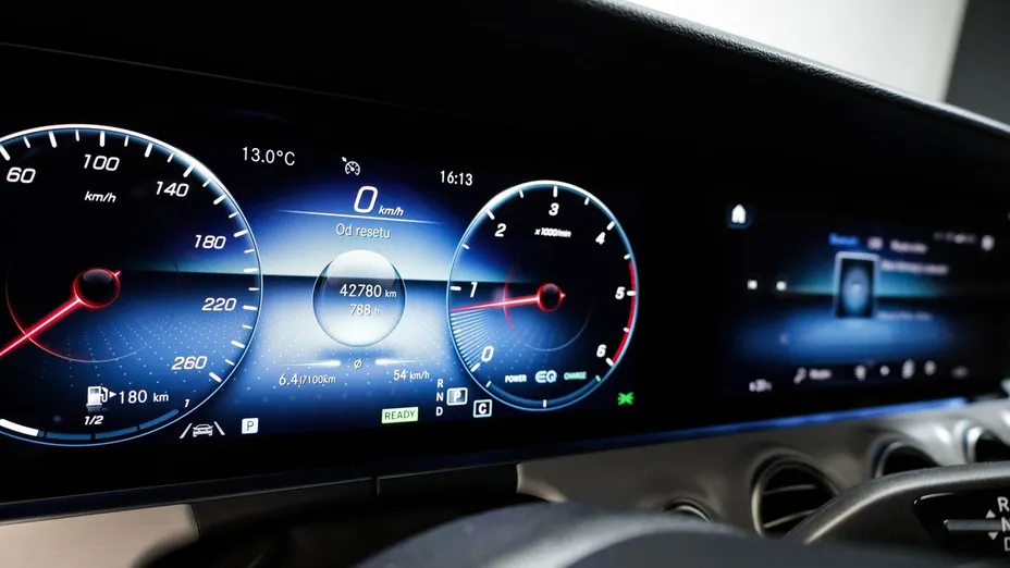 MERCEDES-BENZ E Klasa -