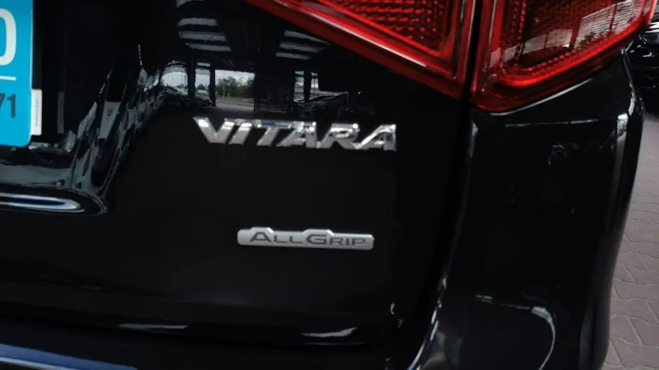 SUZUKI Vitara -