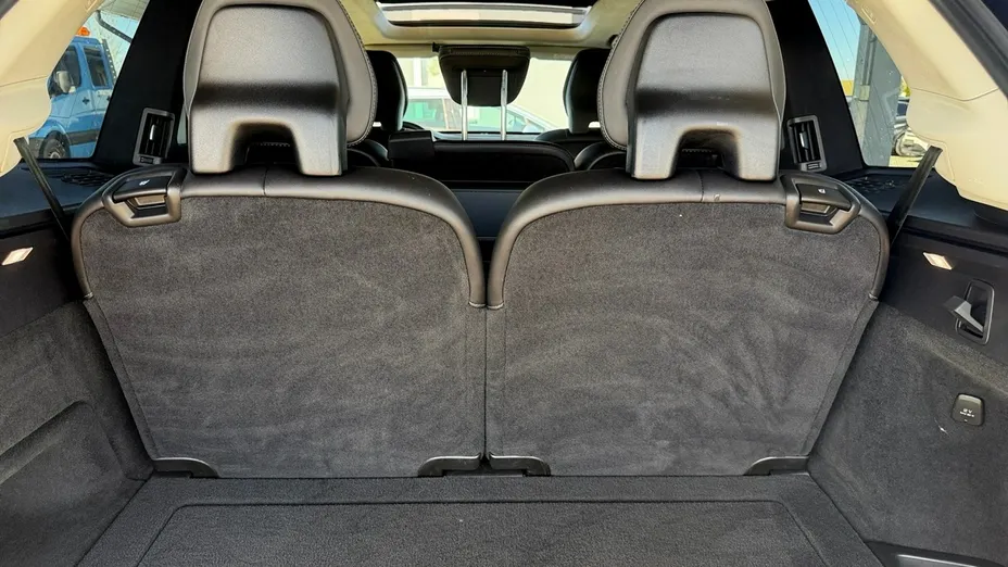 VOLVO XC90 -