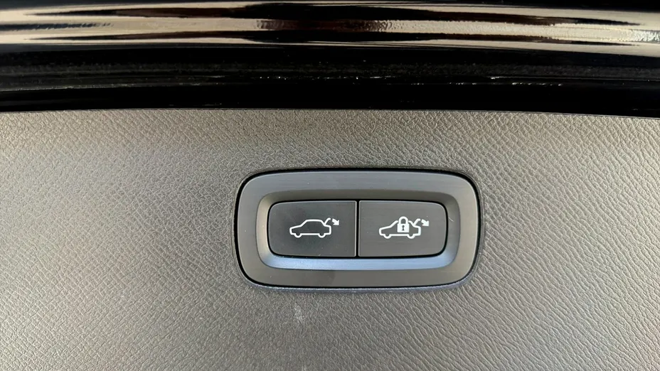 VOLVO XC90 -