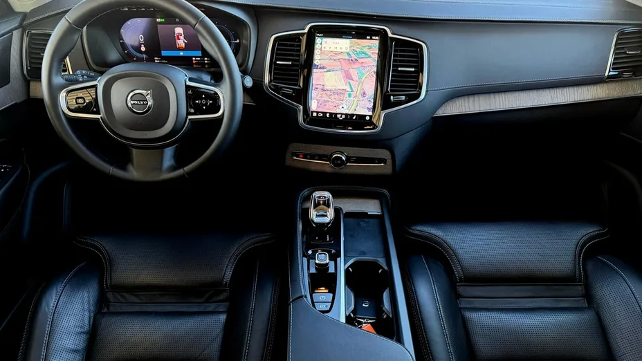 VOLVO XC90 -