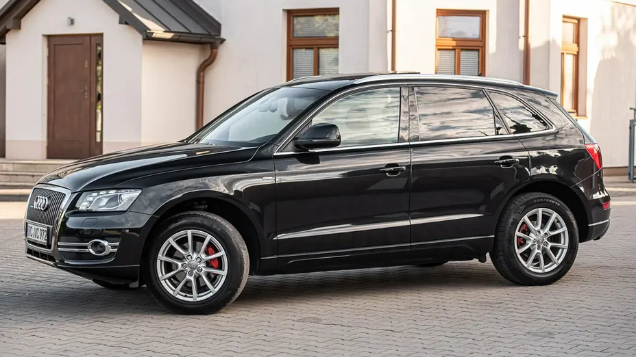 AUDI Q5 -
