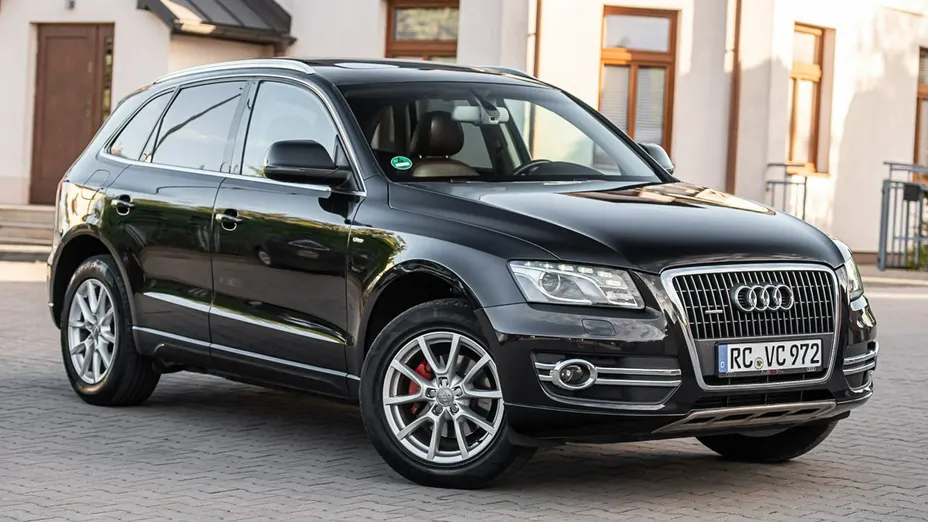 AUDI Q5 -