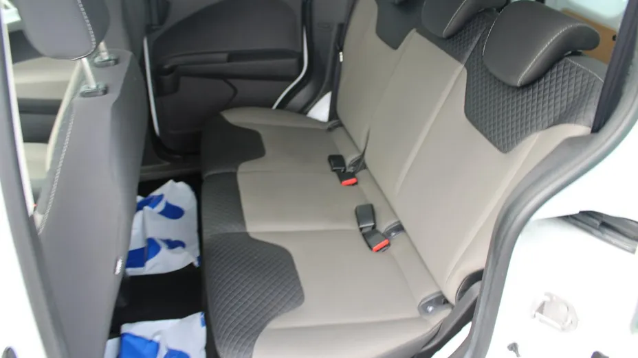 FORD Transit Courier -