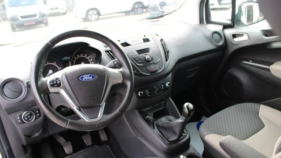 FORD Transit Courier -