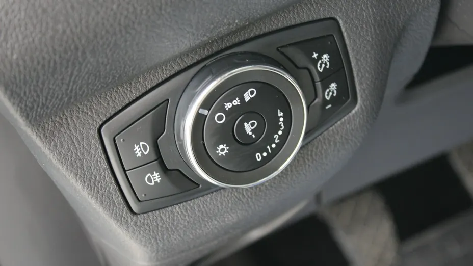 FORD Transit Courier -