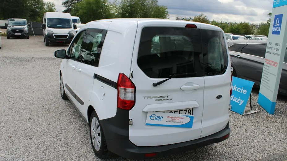 FORD Transit Courier -