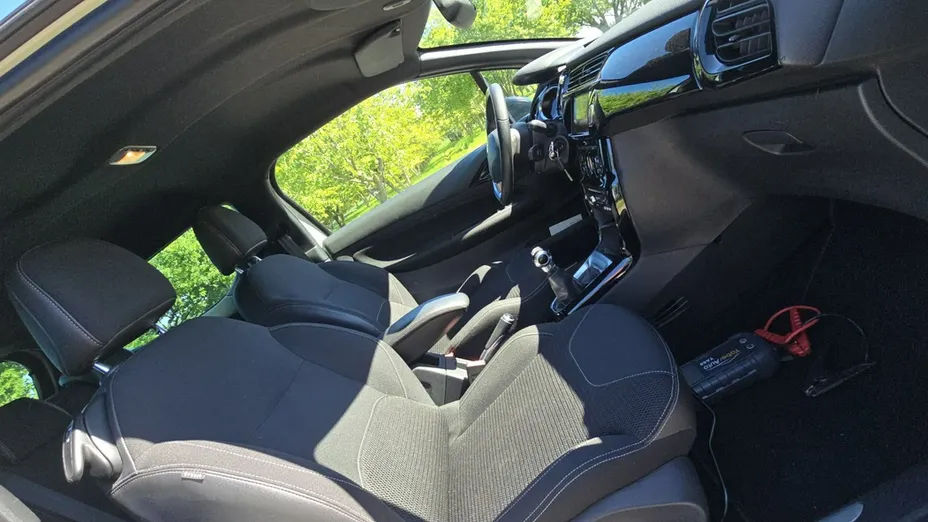 CITROEN DS3 -