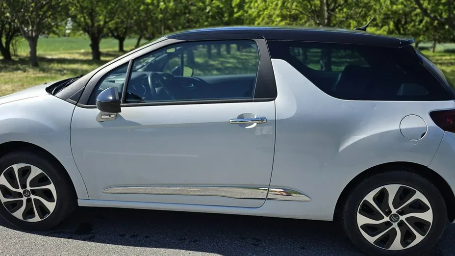 CITROEN DS3 -