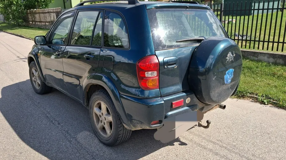 TOYOTA RAV4 -