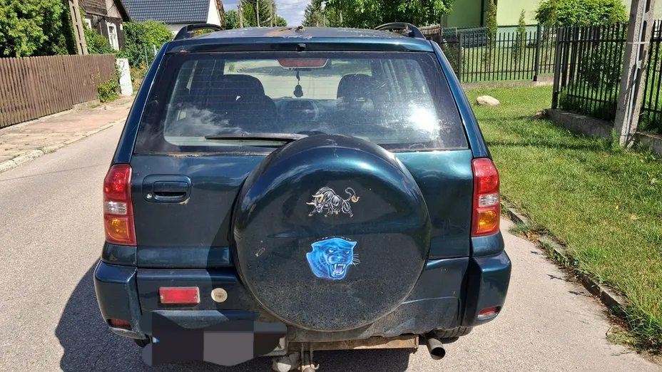 TOYOTA RAV4 -