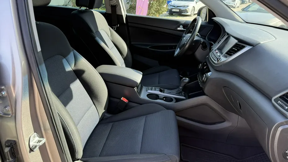 HYUNDAI Tucson -