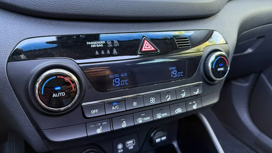 HYUNDAI Tucson -