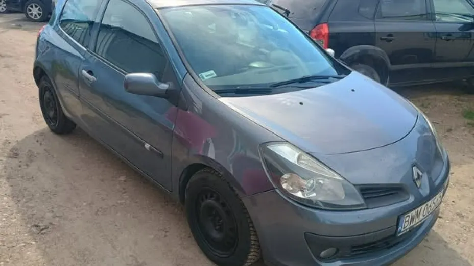 RENAULT Clio -