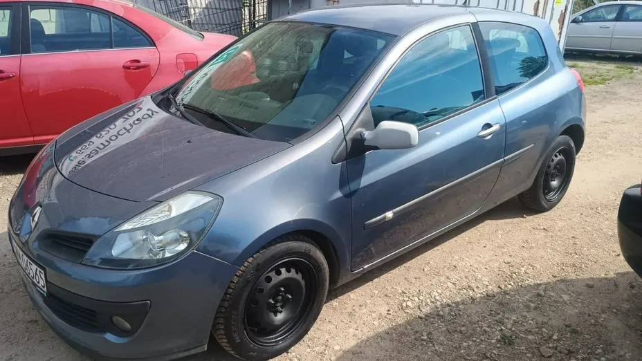 RENAULT Clio -