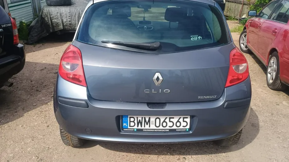 RENAULT Clio -