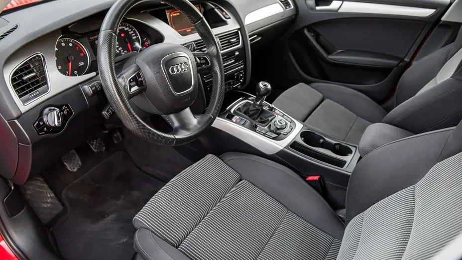 AUDI A4 -