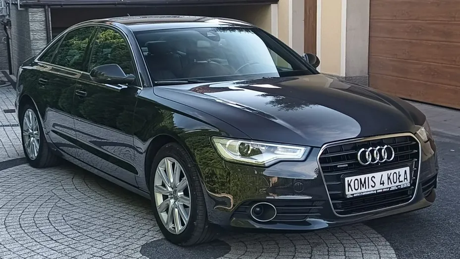 AUDI A6 -