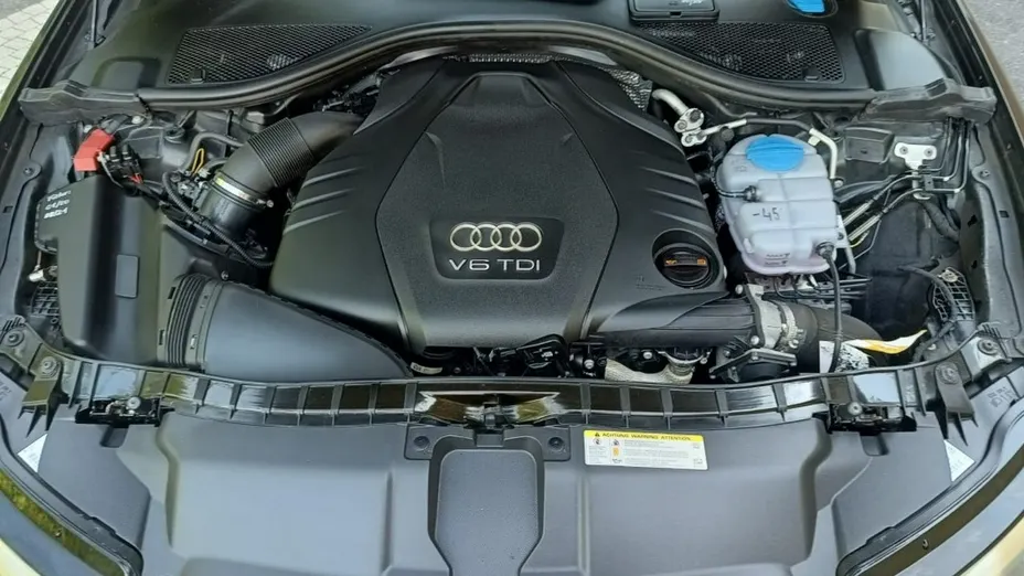 AUDI A6 -