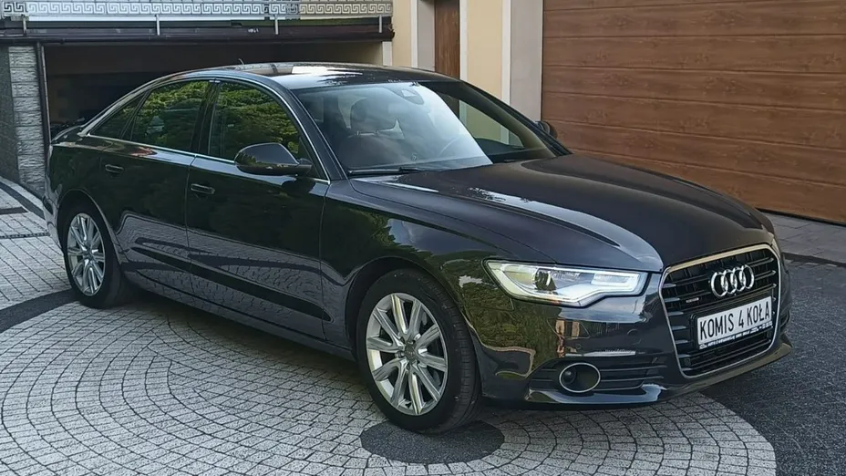 AUDI A6 -