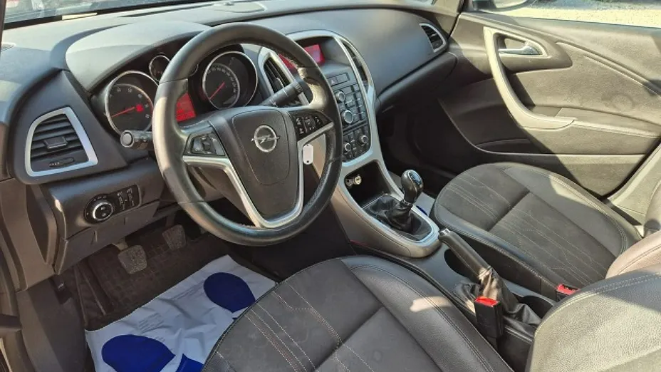 OPEL Astra -