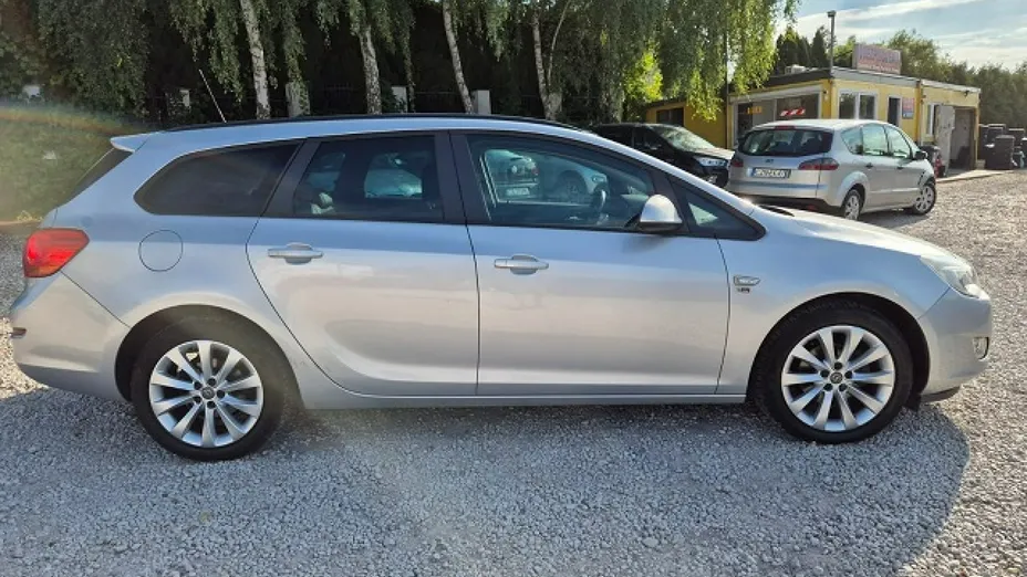 OPEL Astra -