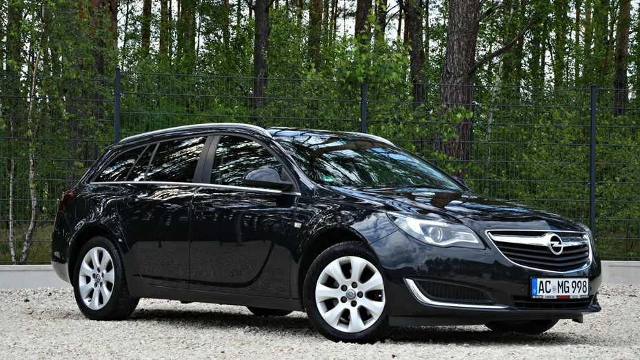 OPEL Insignia -