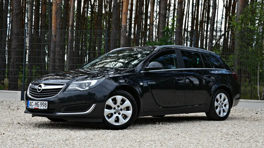 OPEL Insignia -