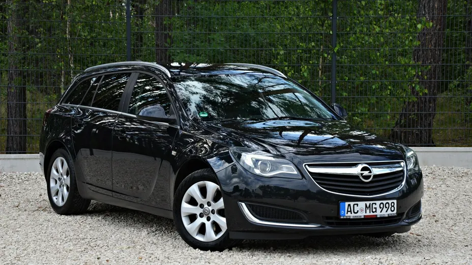 OPEL Insignia -