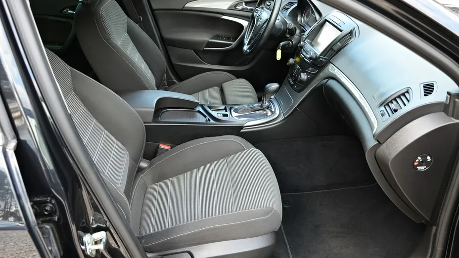 OPEL Insignia -