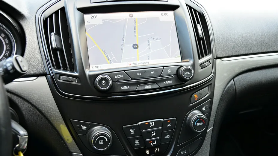 OPEL Insignia -