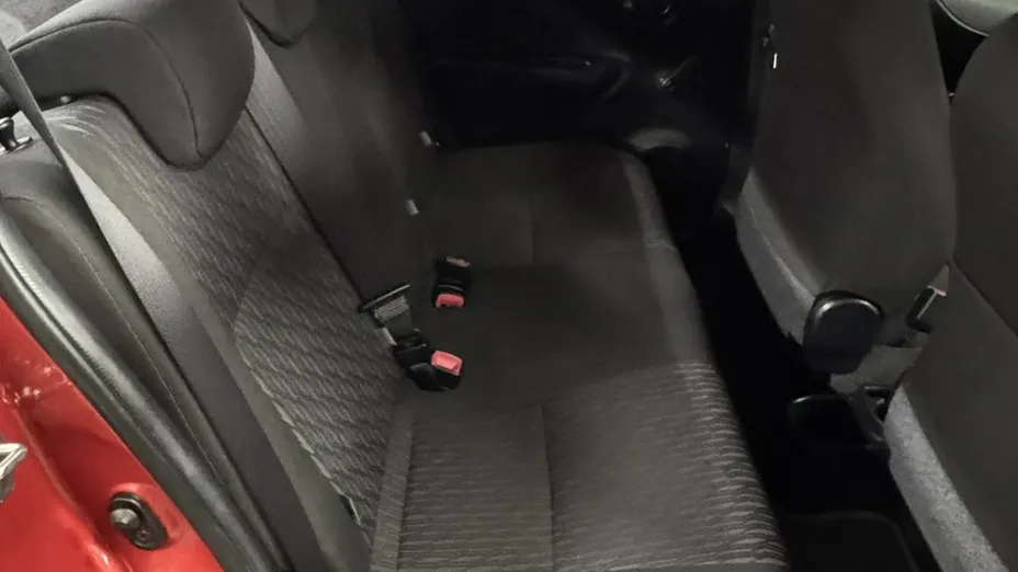 TOYOTA Yaris -