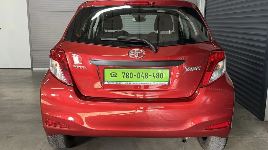 TOYOTA Yaris -