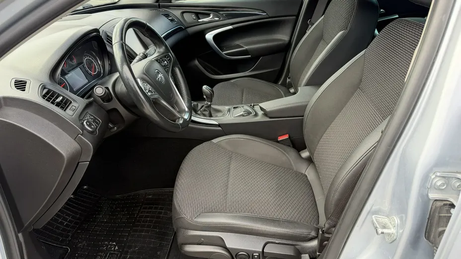 OPEL Insignia -