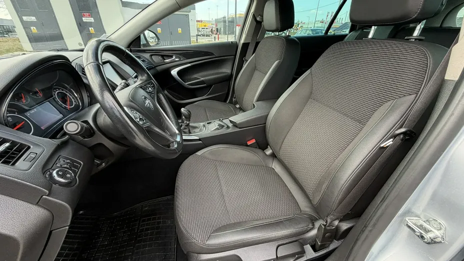 OPEL Insignia -