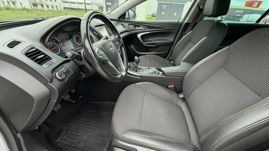 OPEL Insignia -