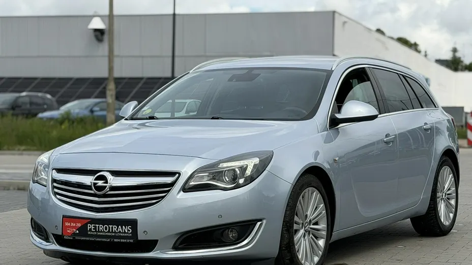 OPEL Insignia -