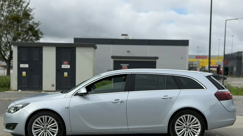 OPEL Insignia -