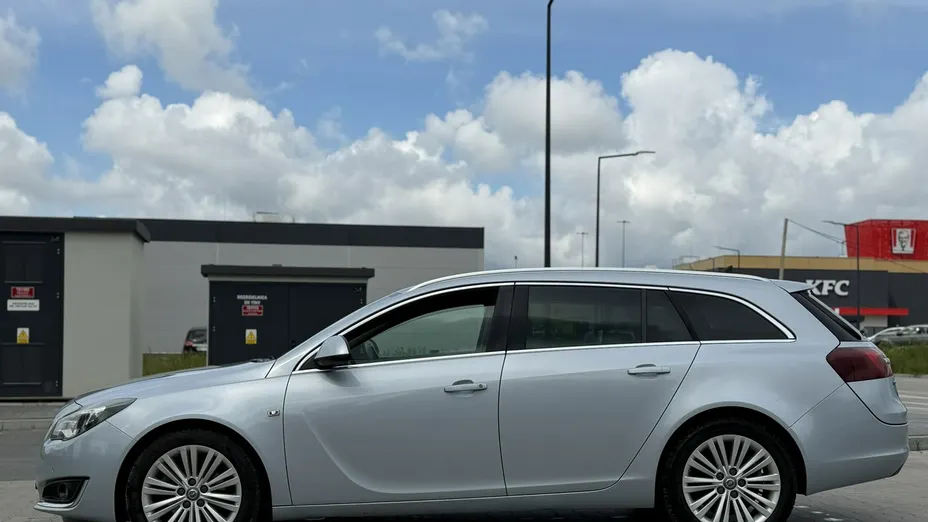 OPEL Insignia -