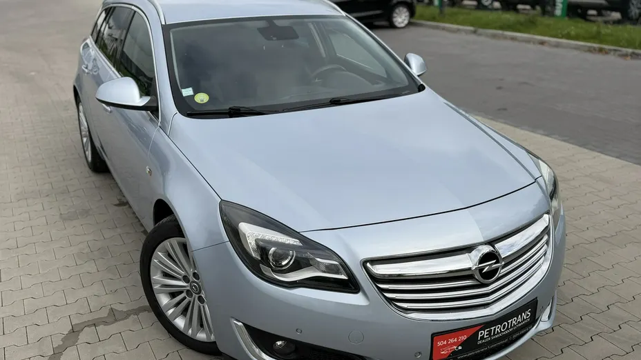 OPEL Insignia -