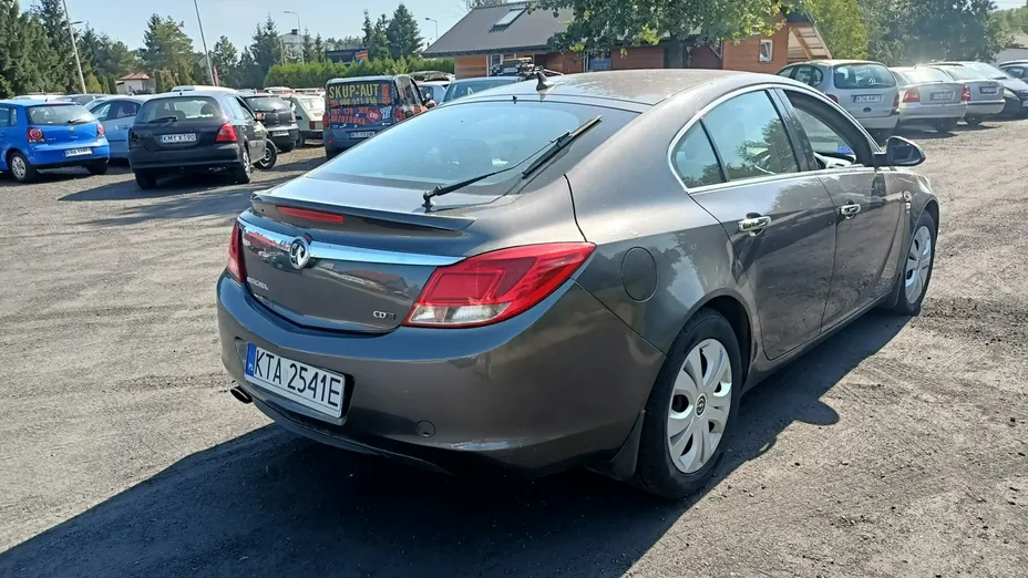 OPEL Insignia -