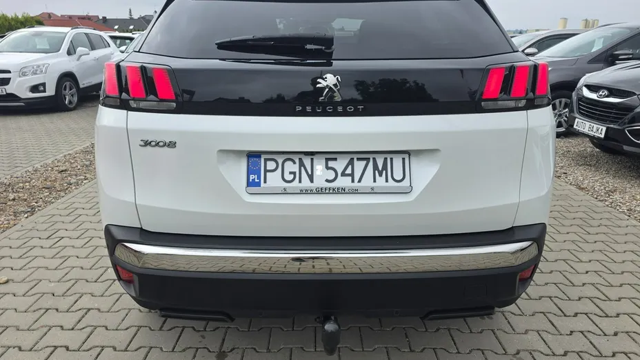 PEUGEOT 3008 -