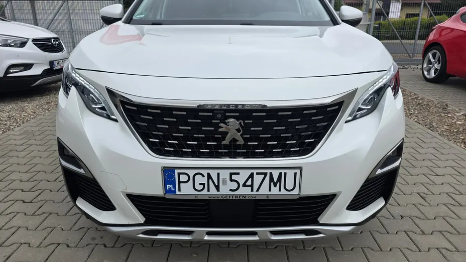 PEUGEOT 3008 -